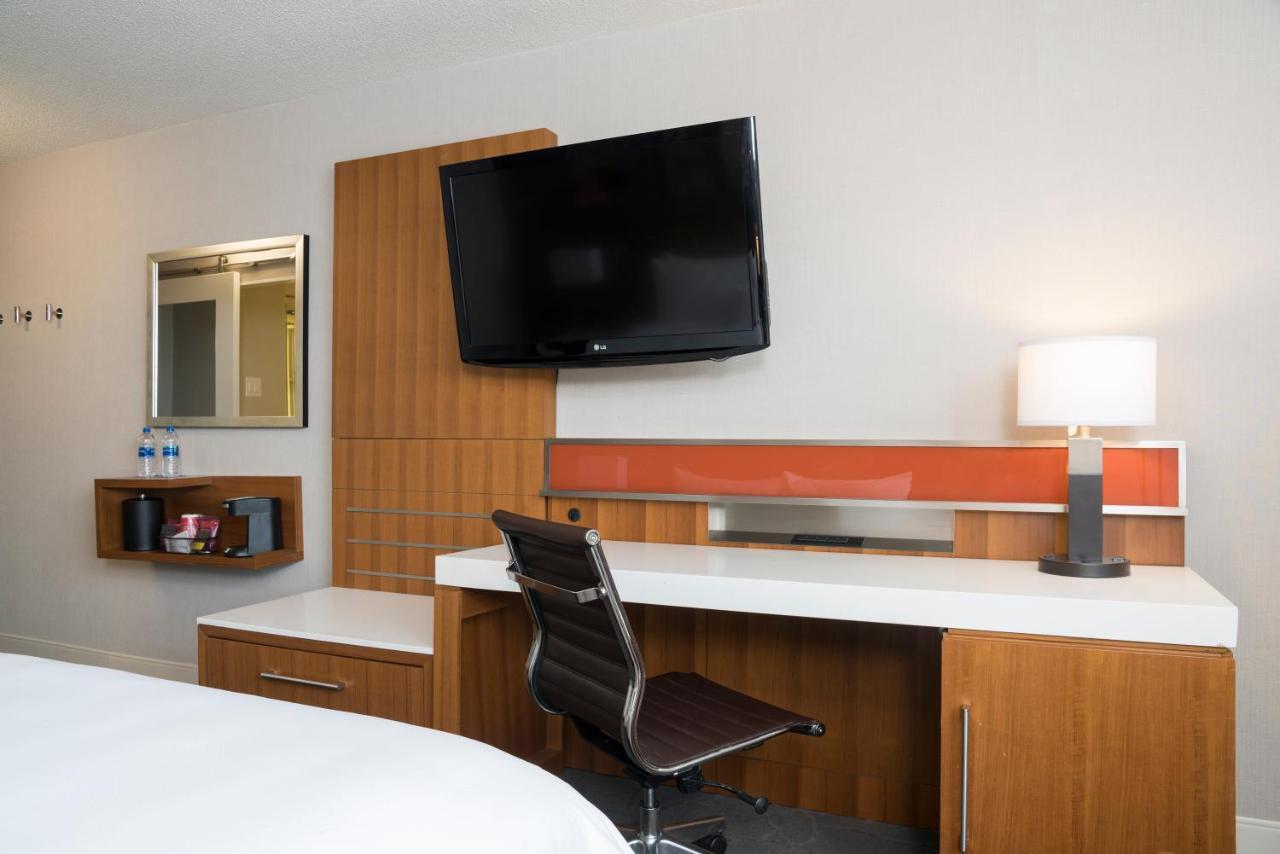 Sonesta Hotel Grand Rapids Airport Kentwood Экстерьер фото