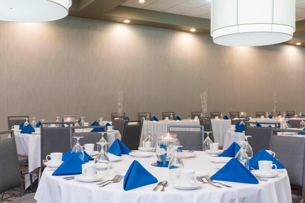 Sonesta Hotel Grand Rapids Airport Kentwood Экстерьер фото