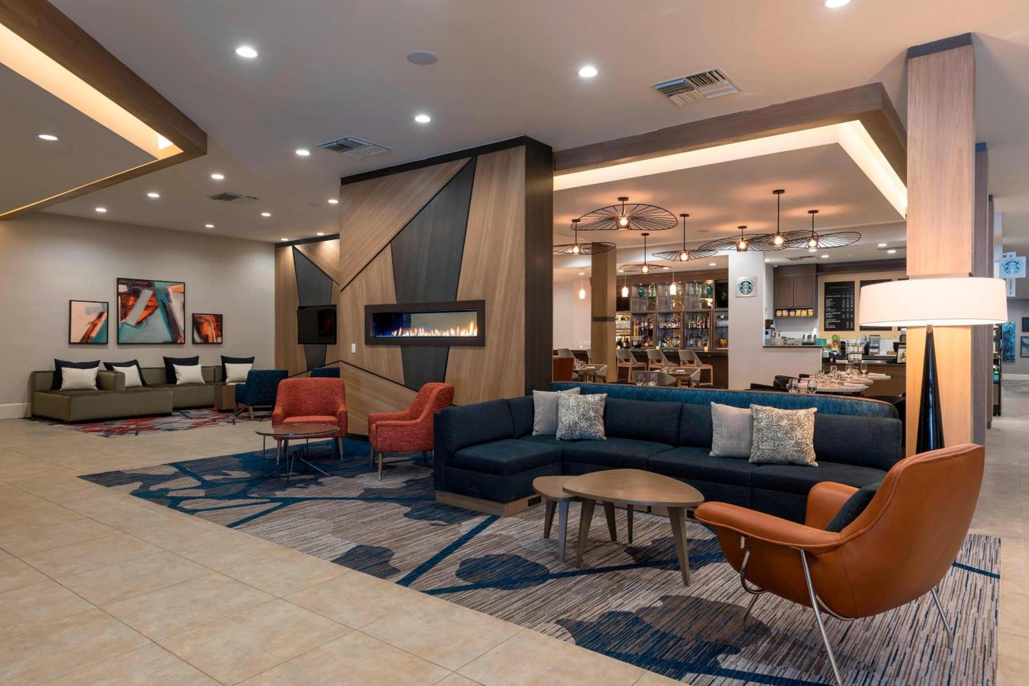 Sonesta Hotel Grand Rapids Airport Kentwood Экстерьер фото