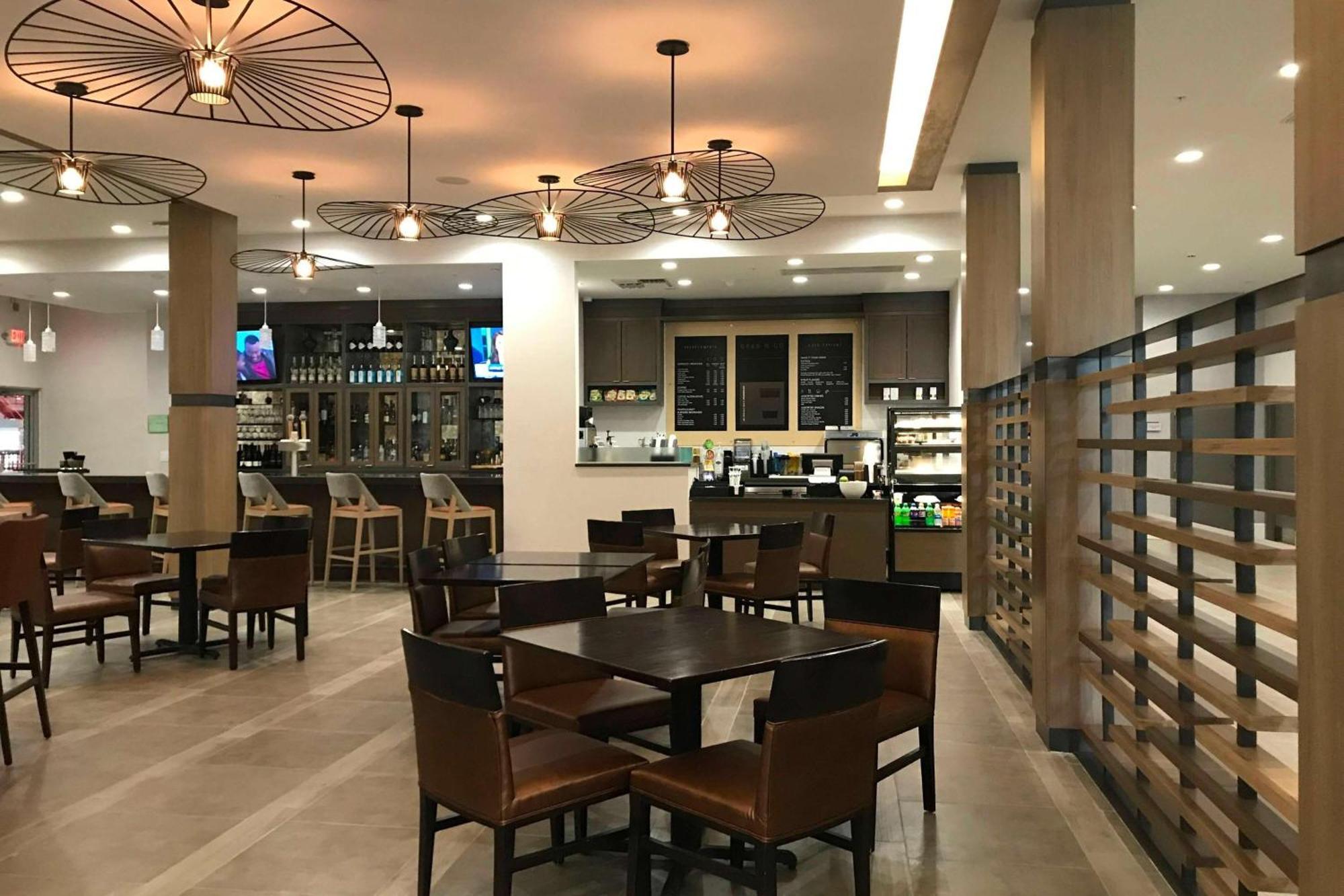 Sonesta Hotel Grand Rapids Airport Kentwood Экстерьер фото
