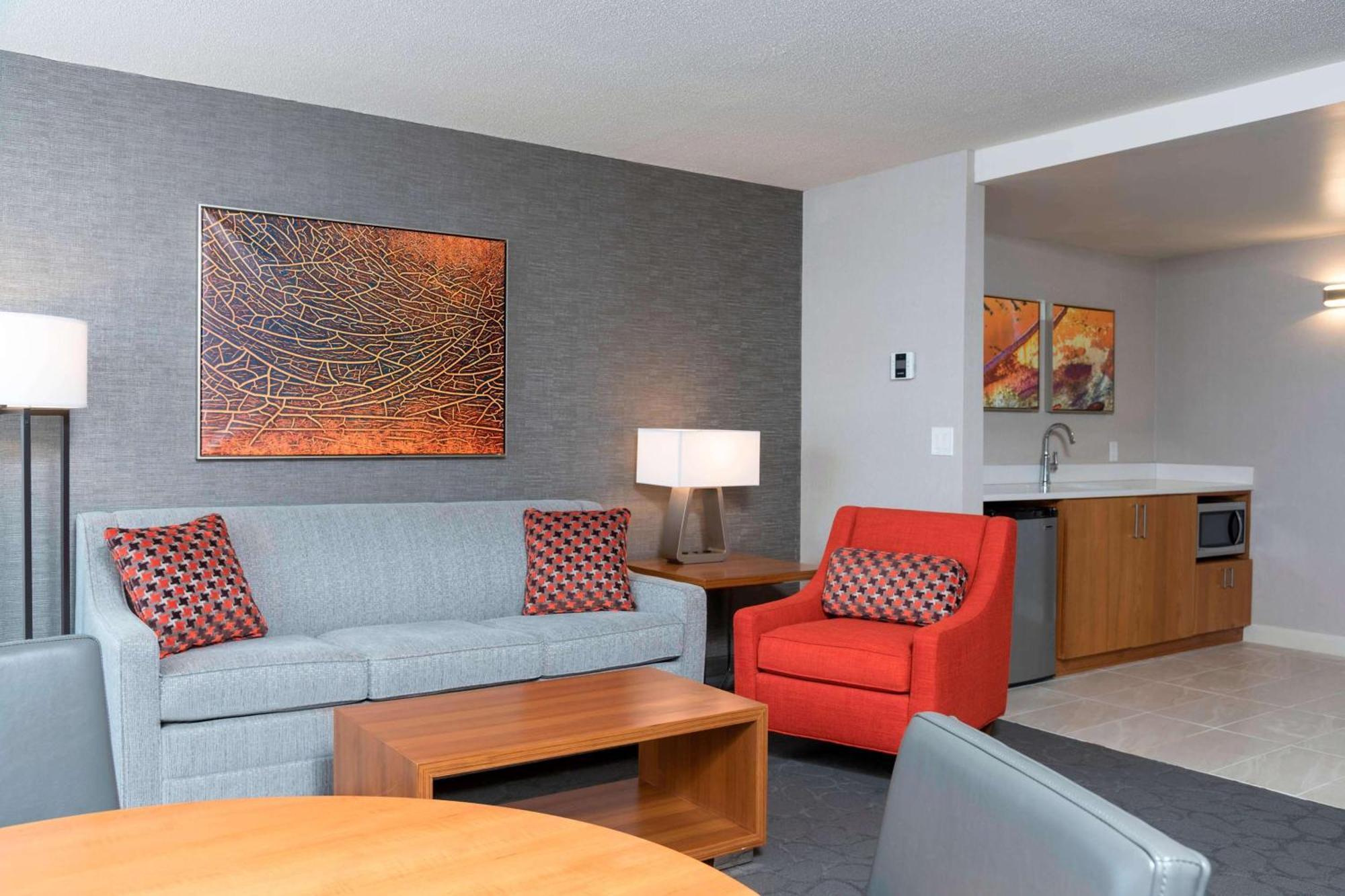 Sonesta Hotel Grand Rapids Airport Kentwood Экстерьер фото