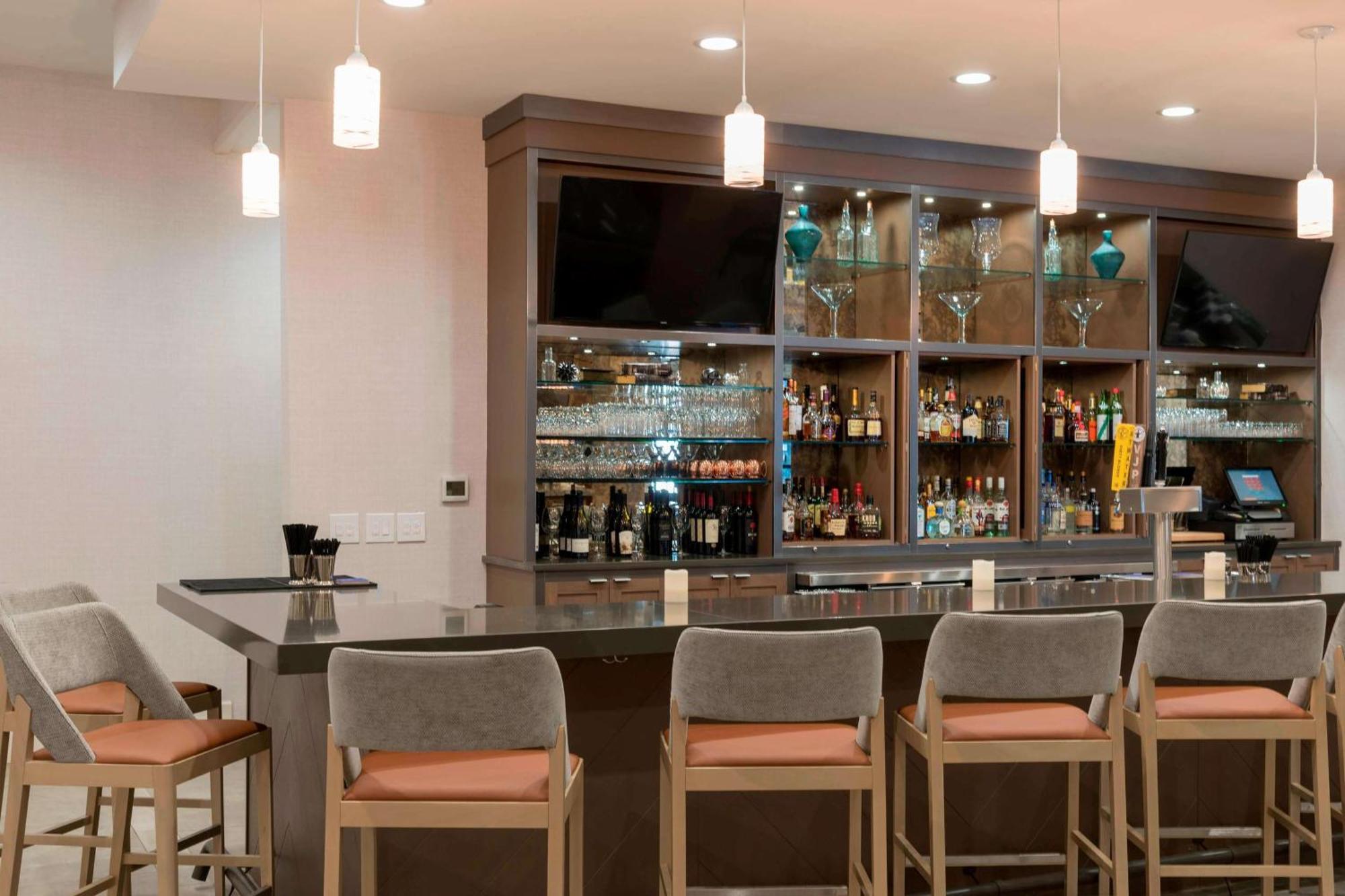 Sonesta Hotel Grand Rapids Airport Kentwood Экстерьер фото