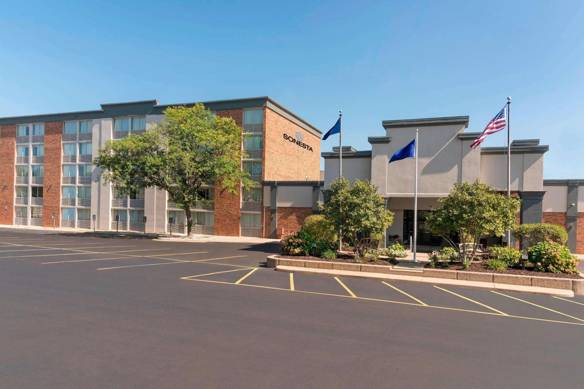 Sonesta Hotel Grand Rapids Airport Kentwood Экстерьер фото