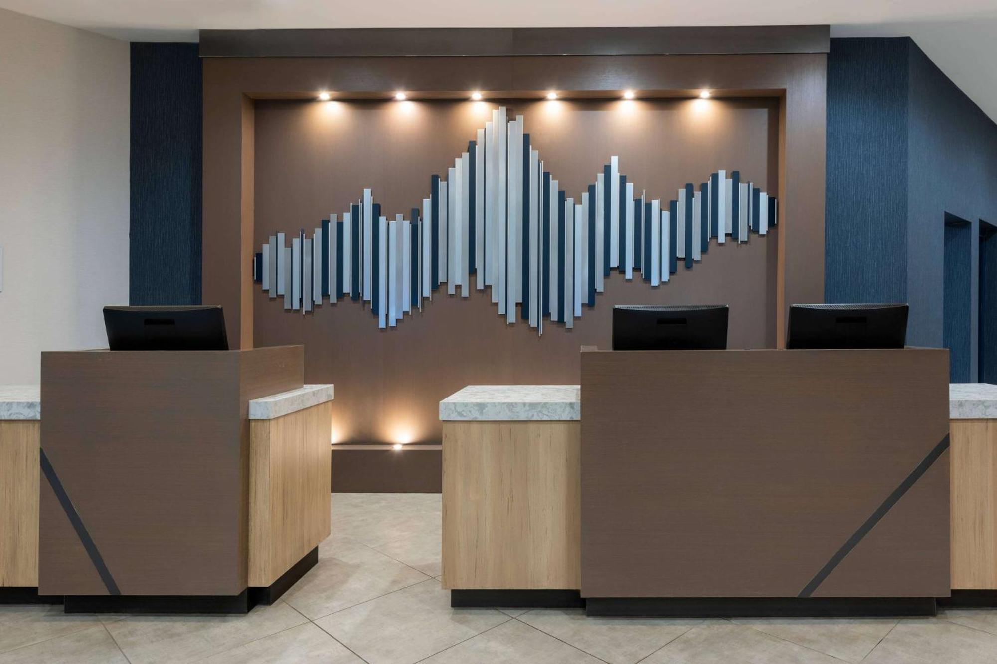 Sonesta Hotel Grand Rapids Airport Kentwood Экстерьер фото
