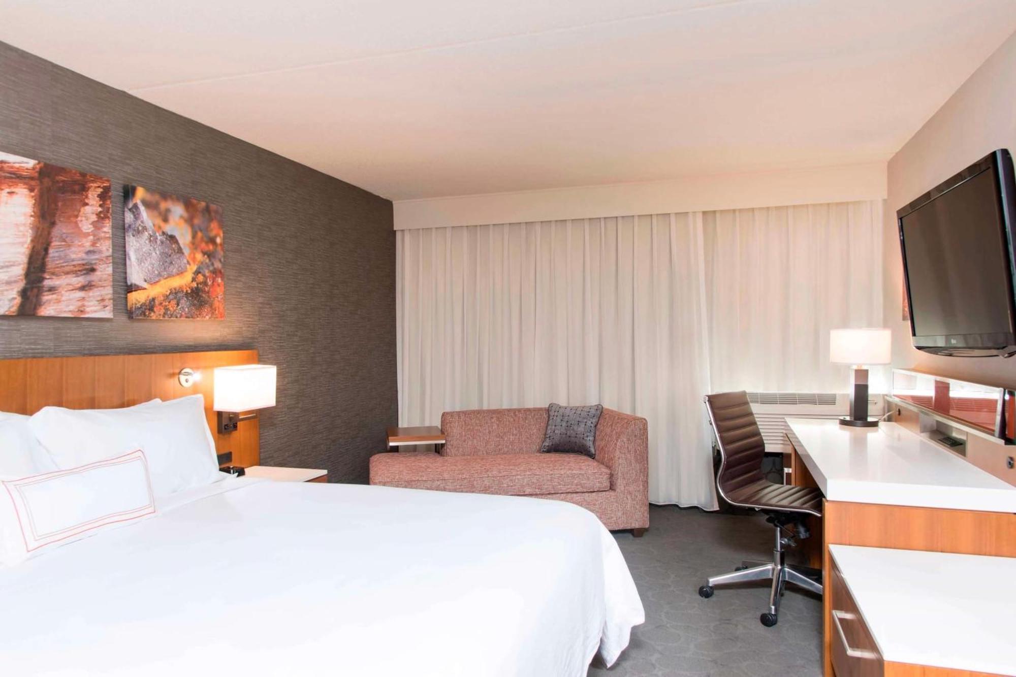 Sonesta Hotel Grand Rapids Airport Kentwood Экстерьер фото